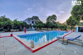 StayVista's Jungle Retreat - Garden-View Villa with Plunge Pool, Terrace & Outdoor Fireplace